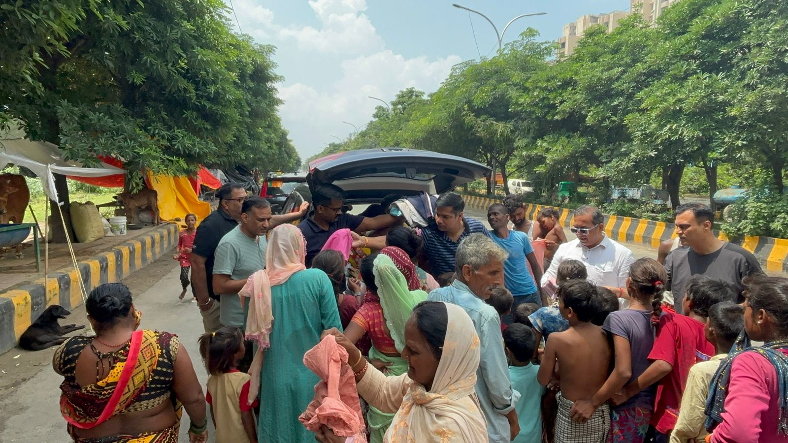Cloth distribution drive