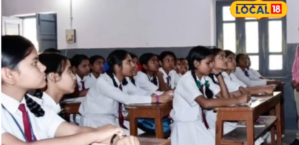 नोएडा में तीन गुना ज्यादा है स्कूलों की फीस, DM भी नहीं निकाल पाए कोई रास्ता, कोर्ट में लड़ रहा है ये शख्स