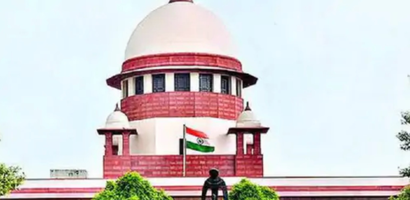 नोएडा प्राधिकरण की रिपोर्ट का निरीक्षण करेगी समिति:SC ने यूपीपीसीबी और सीपीसीबी की बनाई एक समिति, ड्रेन को गंदा करने पर लगा था 100 करोड़ जुर्माना
